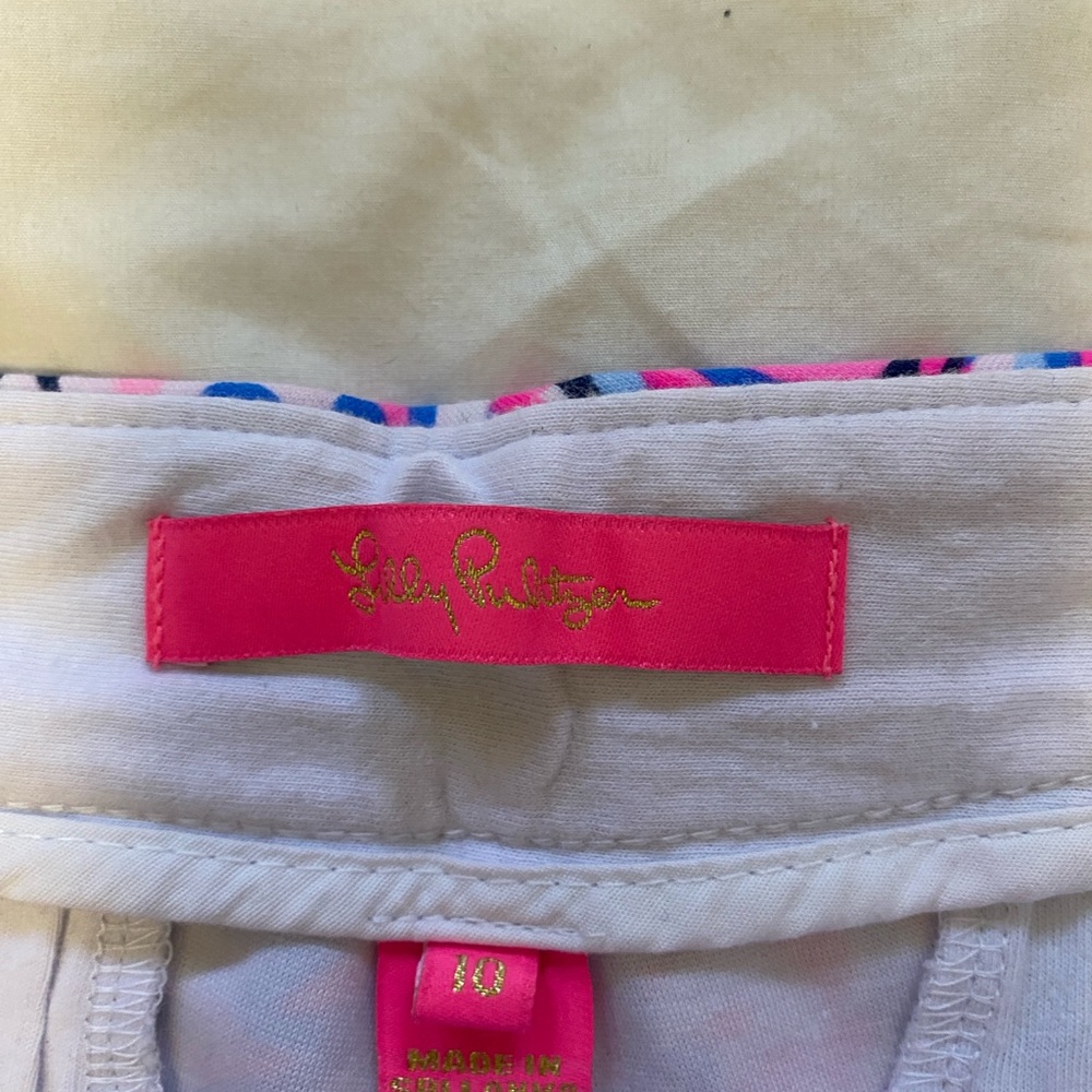 Lilly Pulitzer Buttercup Pink and Blue Swirl Mid Rise Shorts - Picture 3 of 4